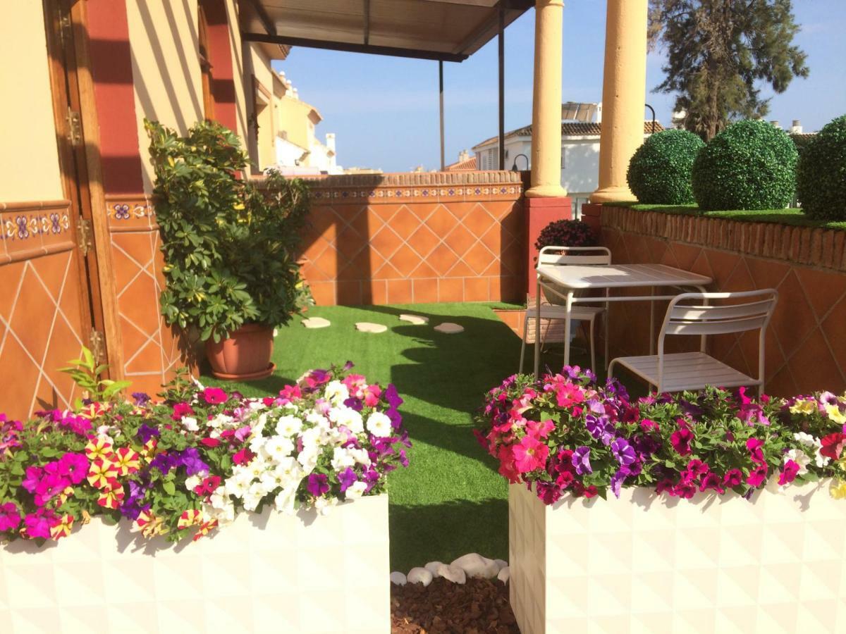 Apartment With Private Patio فوينخيرولا المظهر الخارجي الصورة