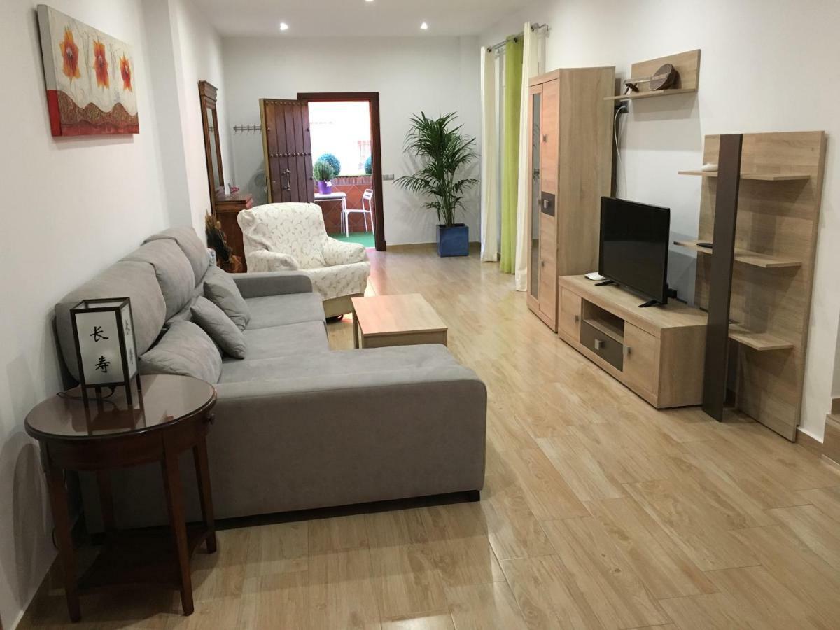 Apartment With Private Patio فوينخيرولا المظهر الخارجي الصورة
