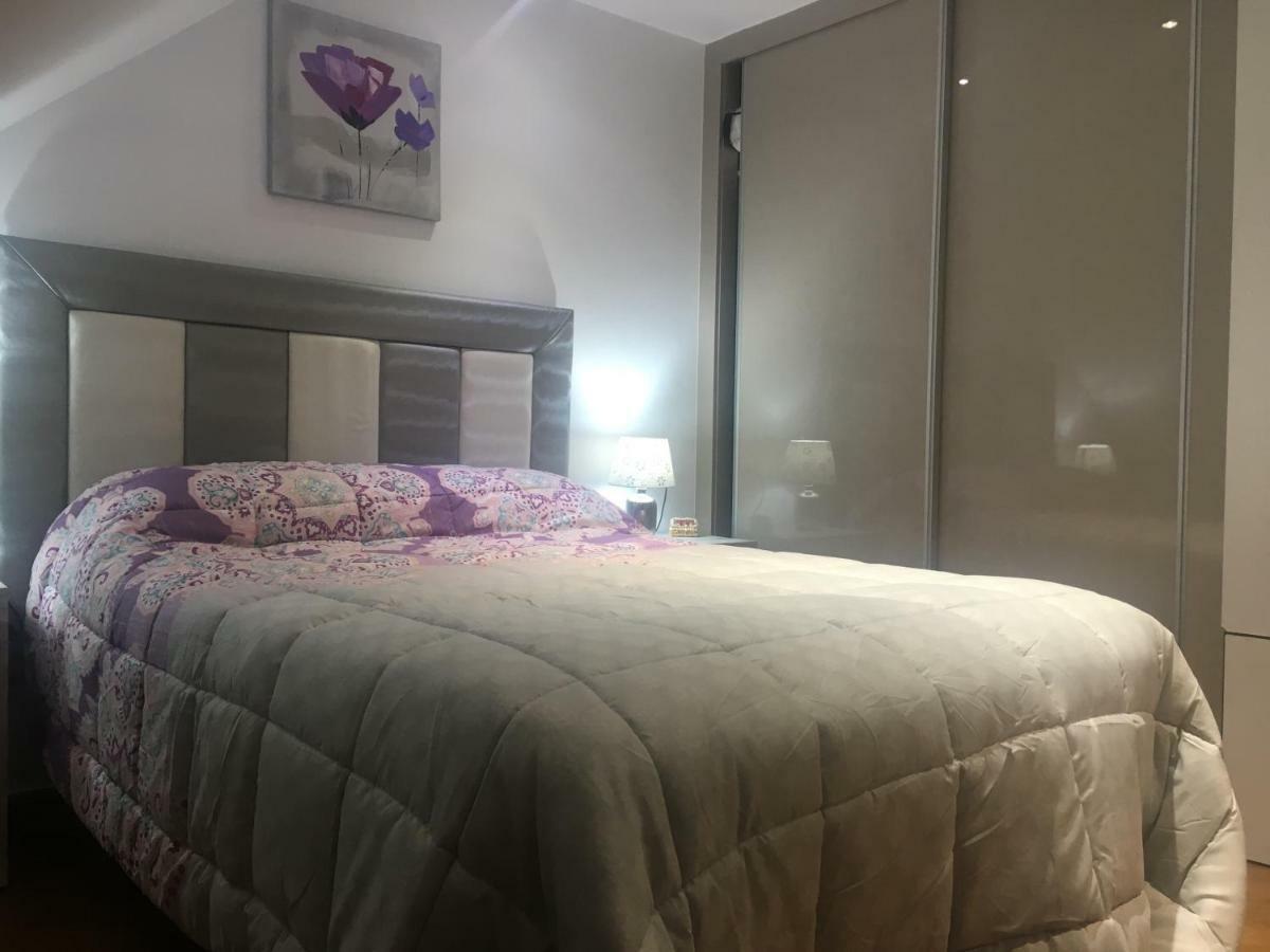 Apartment With Private Patio فوينخيرولا المظهر الخارجي الصورة